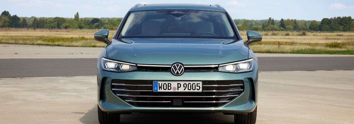 Volksw_Passat_2023_VO.jpg