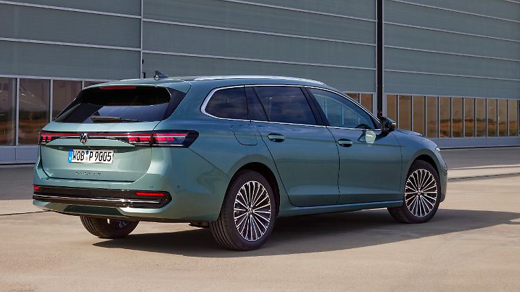Der neue Volkswagen Passat Variant erhält optisch einen Schuss ID. Er wird allerdings durch Verbrennungsmotoren angetrieben.