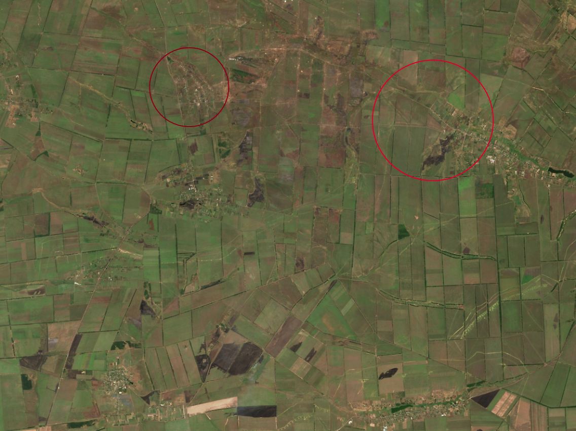 Das Gelände bei Robotyne (kleiner Kreis), hier im Satellitenfoto vom 21. August: Das Dorf Werbowe befindet sich im großen Kreis rechts oben, am unteren Bildrand rechts ist Otscheretuwate zu sehen.
