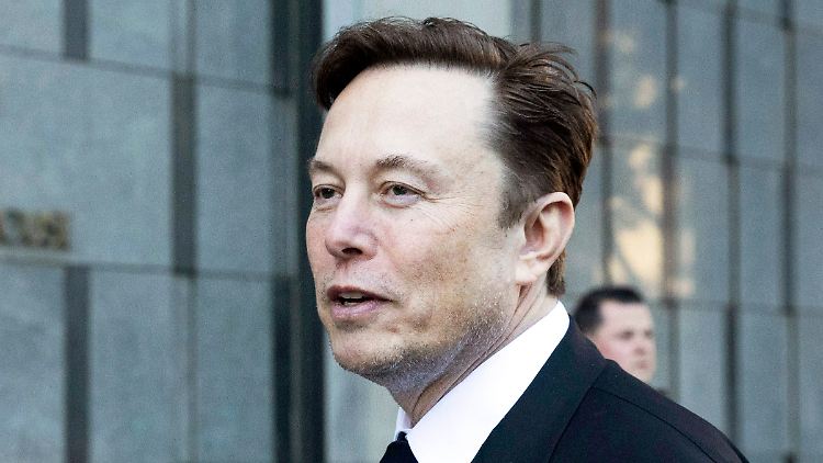 Arbeitet Tesla wirklich am Haus von Elon Musk?