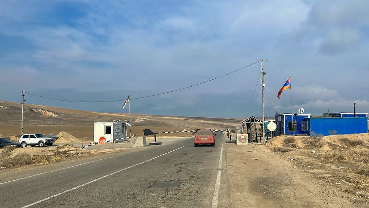 Der Latschin-Korridor ist die einzige Straße, die Berg-Karabach mit Armenien verbindet.