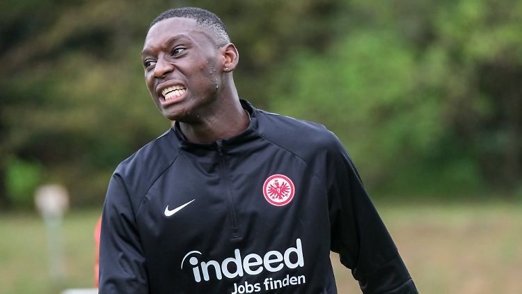 Kolo Muani bleibt in Frankfurt.