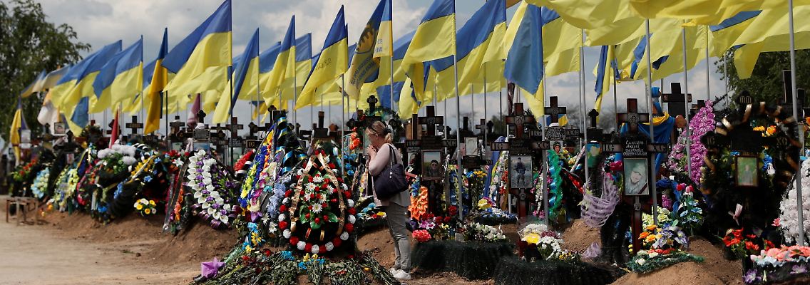 2023-05-14T145918Z_21364454_RC29Y0AWGRFD_RTRMADP_3_UKRAINE-CRISIS-ZAPORIZHZHIA.JPG