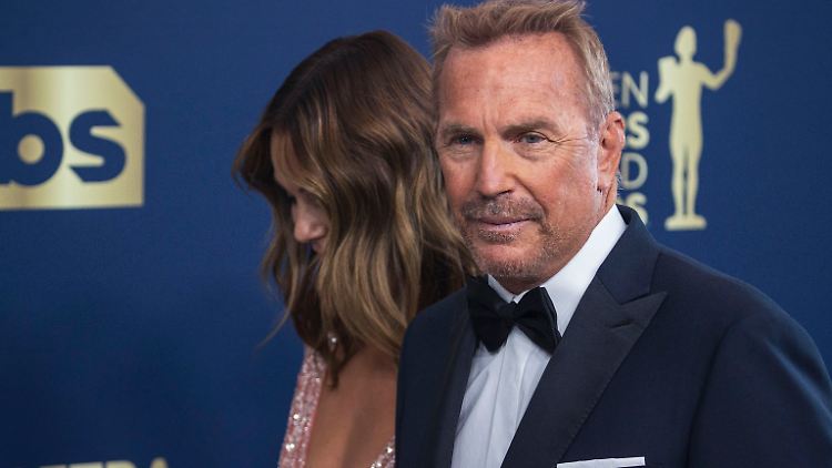 Christine Baumgartner hatte am 1. Mai 2023 die Scheidung von Kevin Costner eingereicht.