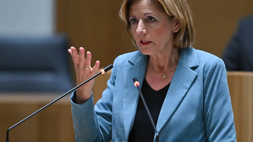 Die-rheinland-pfaelzische-Ministerpraesidentin-Malu-Dreyer-SPD