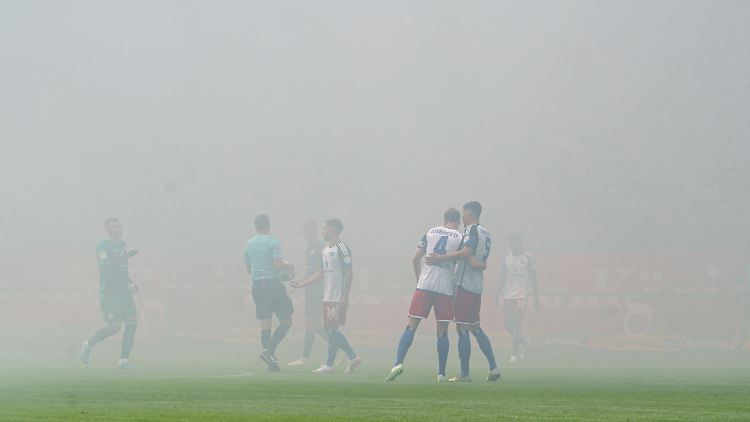 Der HSV im Nebel.