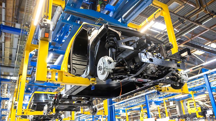 Werk der Neapco Europe in Düren: Die Autozulieferer in Deutschland sind digitalisiert, die Verwaltung ist es nicht.  