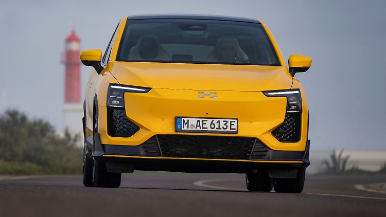 Die chinesischen Marken auf der und im Umfeld der IAA - im Bild ein Aiways U 6 - treten selbstbewusst auf.