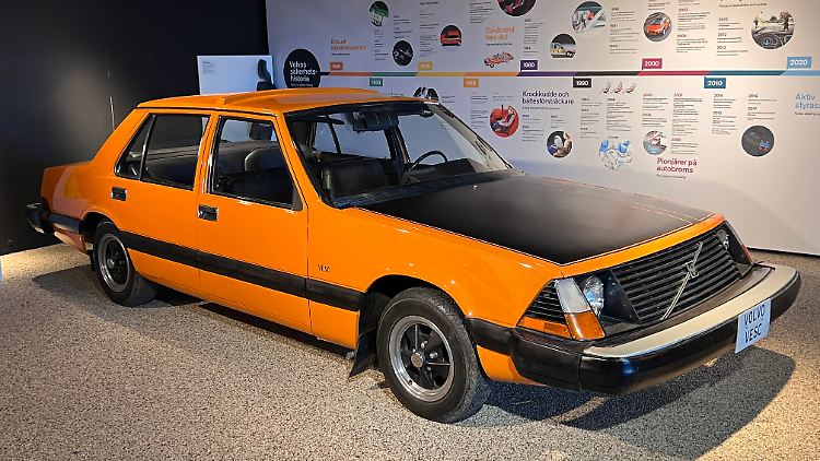 Eins der auffälligen Safety-Concept-Cars bei der IAA 1973: Das Volvo VESC (Volvo Experimental Safety Car) hatte viele zukunftsweisende Sicherheitstechniken an Bord.