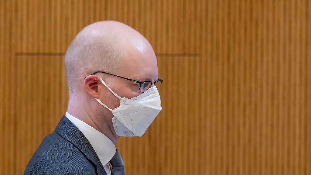 Wirecard-Kronzeuge-Oliver-Bellenhaus-im-unterirdischen-Gerichtssaal-der-JVA-Stadelhei