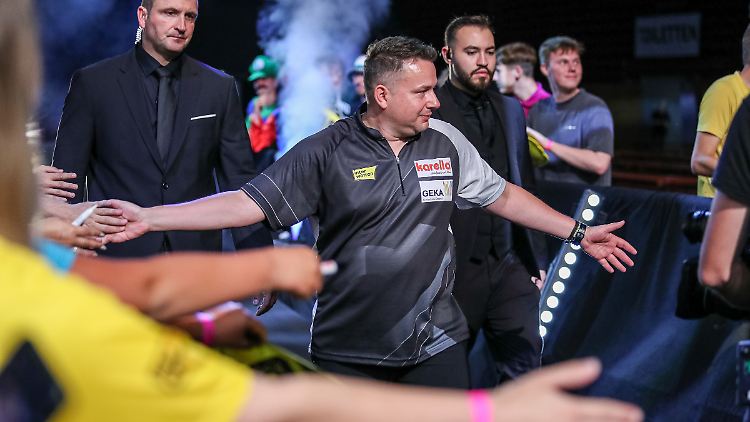 Deutschland hat wieder einen treffsicheren Klose: Daniel "Dan The Man" Klose hat nun sogar die Chance auf die Teilnahme an der Darts-Weltmeisterschaft.