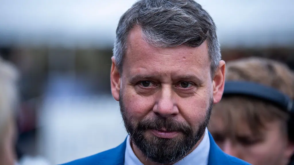 Michael-Sack-CDU-Landrat-von-Vorpommern-Greifswald-bei-der-Eroeffnung-der-Biogasanlage-der-Firma-Mele-Biogas-im-neuen-Zentrums-fuer-Bioenergieerzeugung