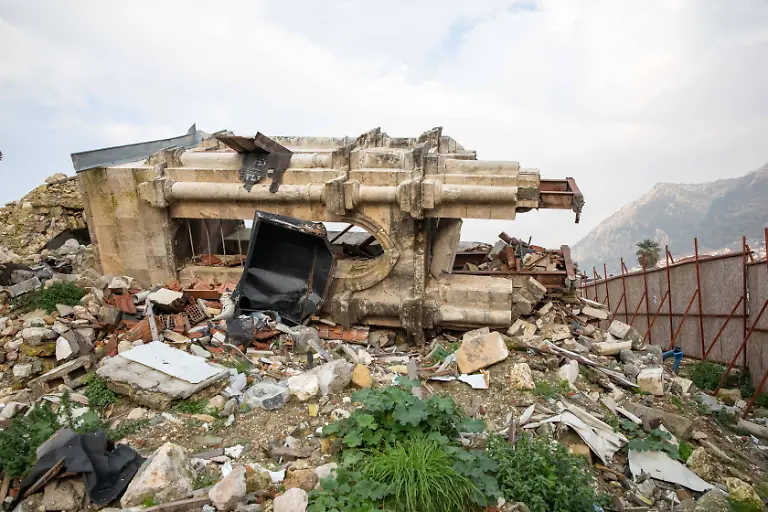 200e808f07a0792745173126266db31b