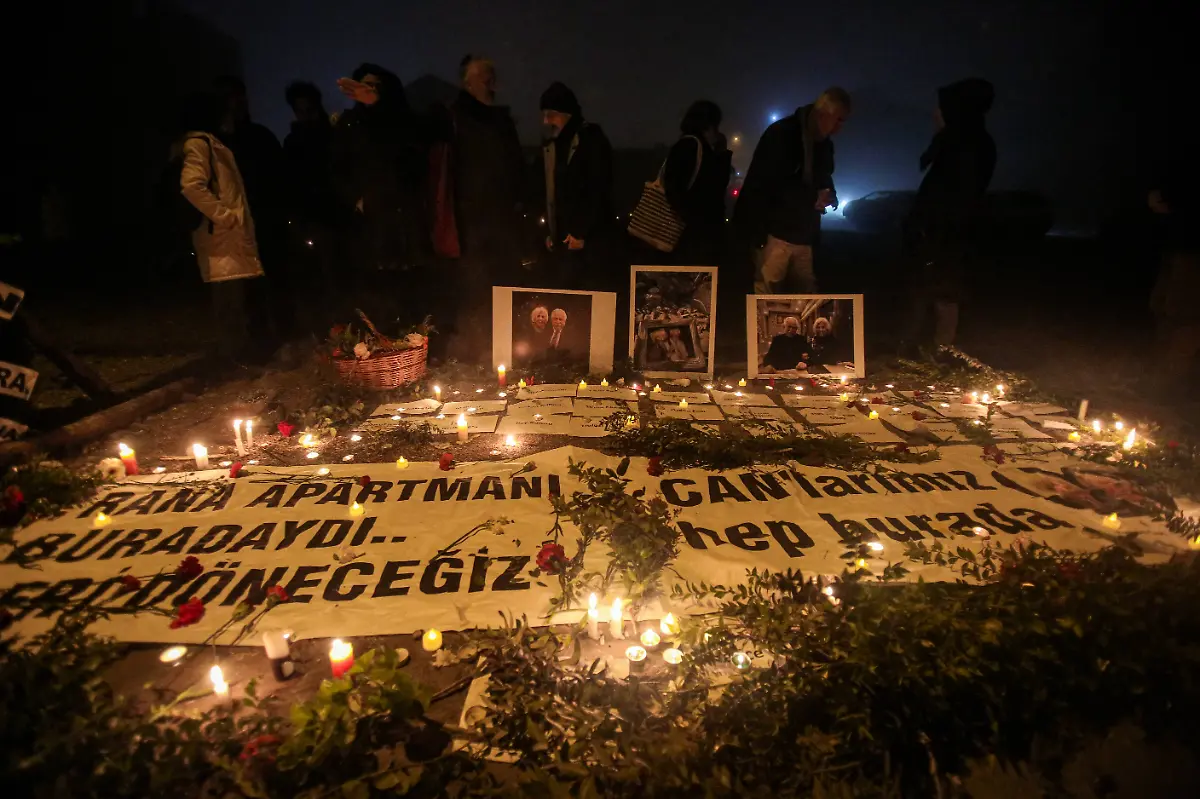 2d4665661fcb77a01d75cced66436e43