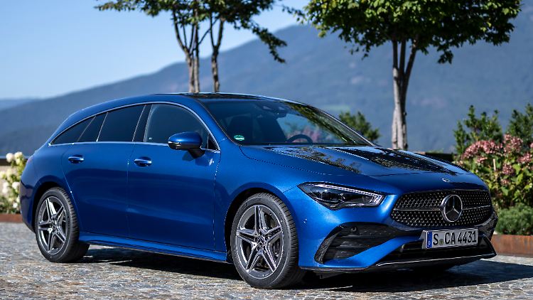 Der CLA sieht schon im Stand schnell aus. Als Kombivariante namens Shooting Brake wird der Schwabe auch nützlich.