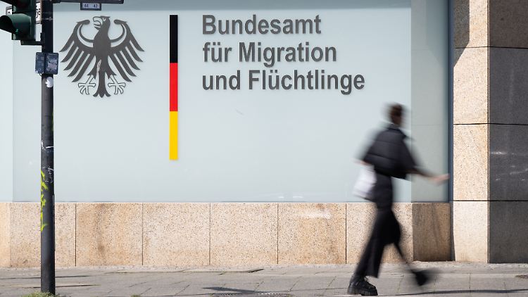 Während die Politik diskutiert, sollen im BAMF die Verfahren beschleunigt werden.