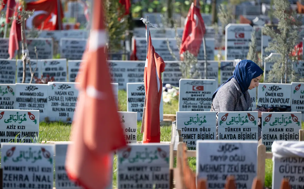 0979e8c6bb4258e34e711b297c4732e9