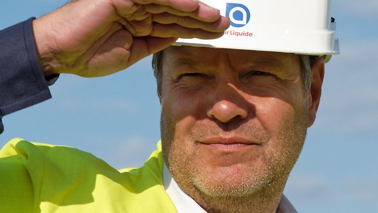 Heizungstausch in Sicht: Für Bundeswirtschaftsminister Habeck endet mit der GEG-Verabschiedung ein Kraftakt.