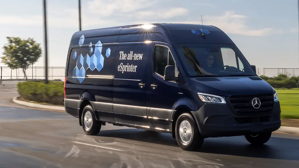 Mercedes-eSprinter-2024-VO