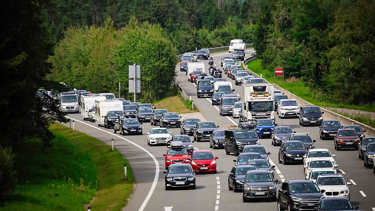 Die LKW-Fahrtleistung liefert früh Hinweise zur aktuellen Konjunkturentwicklung.