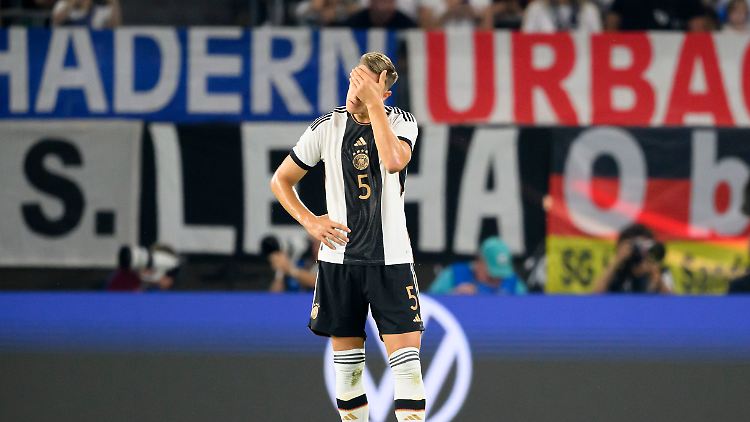 Der desaströse Auftritt von Nico Schlotterbeck erinnerte an Zoltan Sebescens einziges Länderspiel - das bestritt er im Februar 2000, es geriet zum Reinfall.