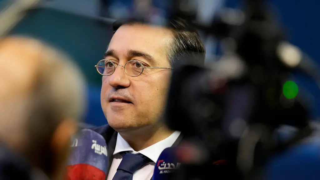 Spaniens-Aussenminister-Jose-Manuel-Albares-unterstuetzt-das-UN-Palaestinenser-Hilfswerk-mit-3-5-Millionen-Euro
