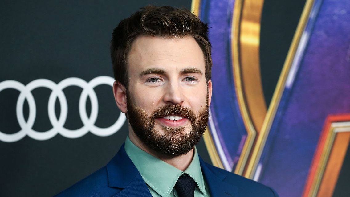 Chris Evans hat seine Beziehung zu Alba Baptista Anfang des Jahres öffentlich gemacht.