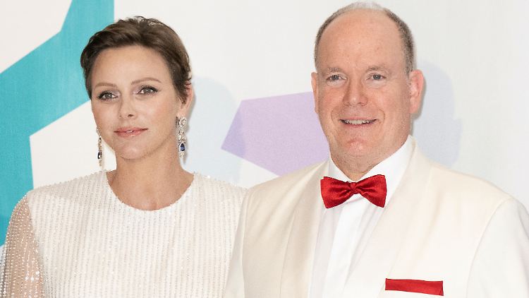 Alles in Ordnung? Fürstin Charlène und ihr Mann Albert.