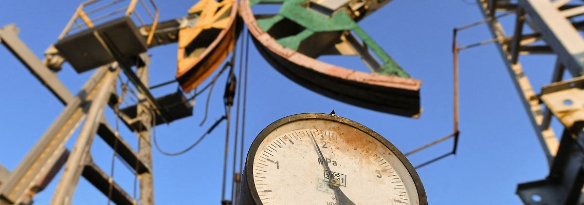 2023-06-04T000000Z_334743192_RC2FC1A2NH0X_RTRMADP_3_OIL-OPEC-RUSSIA-KREMLIN.JPG