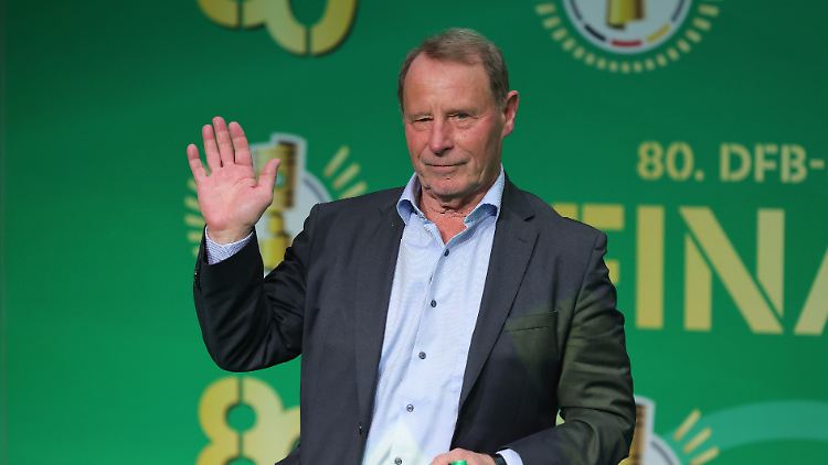 "Es musste dringend etwas passieren": Ex-Bundestrainer Berti Vogts findet Flicks Absetzung richtig. 