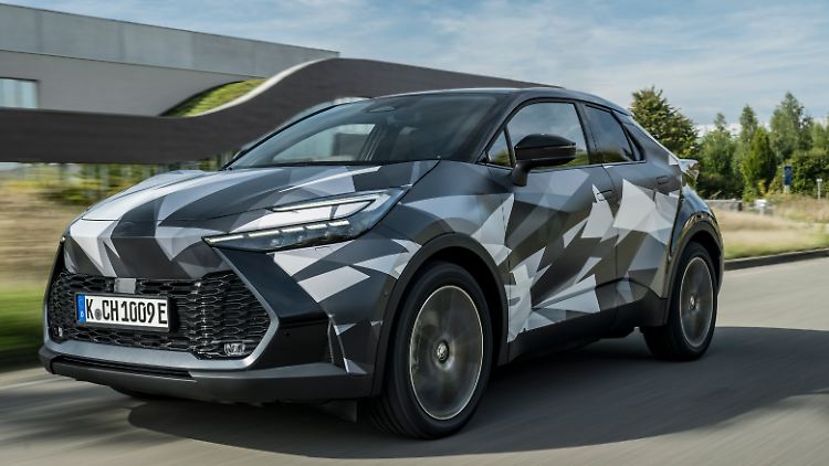 Der Toyota C-HR PHEV kommt im Januar 2024.