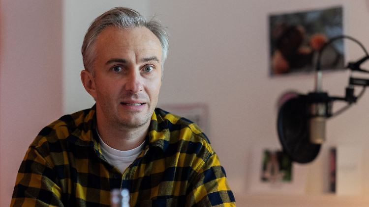 Böhmermann hatte in seinem Statement betont: "Wir sehen und hören den Einspruch insbesondere auch von jüdischer Seite gegen den Konzertabend am 7. Oktober 2025. Diesen Einspruch nehmen wir ernst."