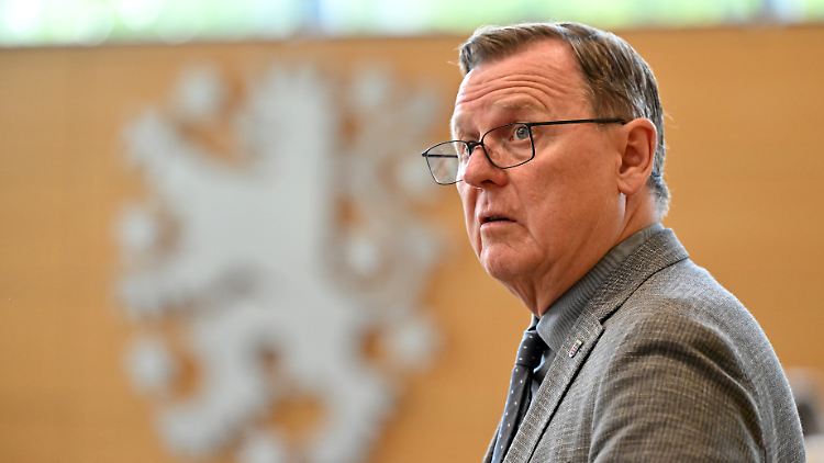 Schwierige Mehrheitsverhältnisse in Thüringen führen immer wieder zu Krach. Bodo Ramelow warnt vor einer Zusammenarbeit mit der AfD.