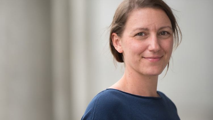 Prof. Dr. Jasmin Riedl forscht und lehrt an der Universität der Bundeswehr in München.