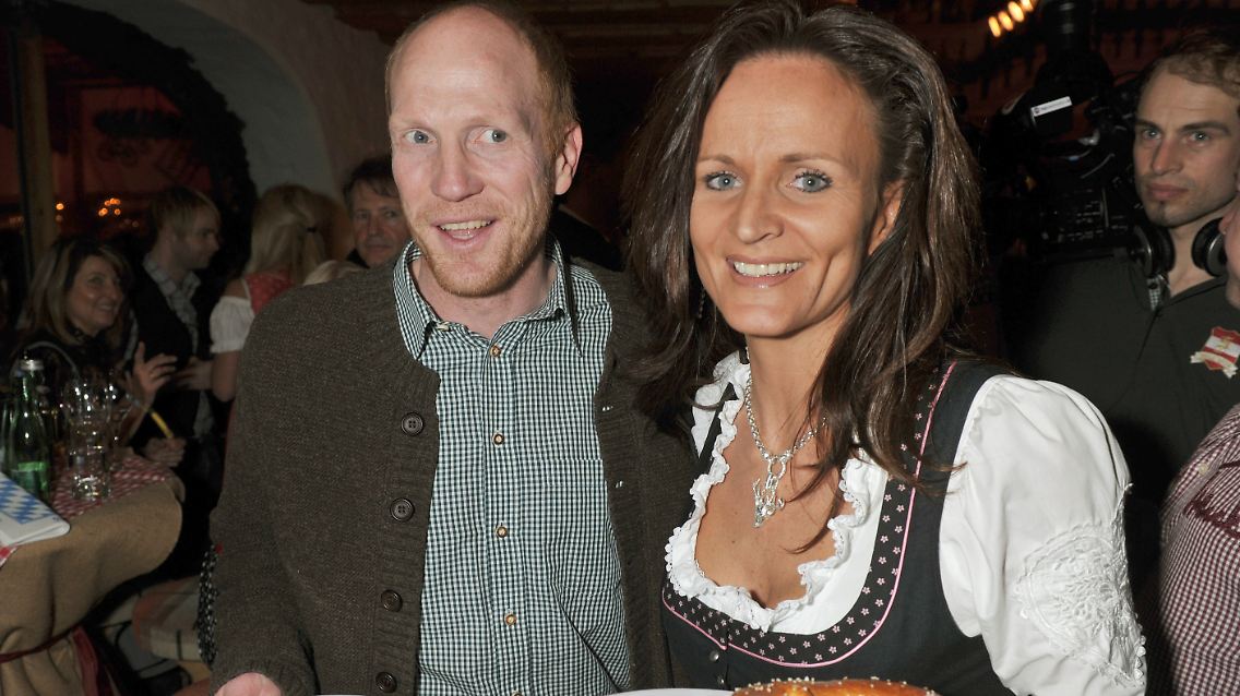 Mahlzeit: Das Ehepaar Sammer feiert die Absage.