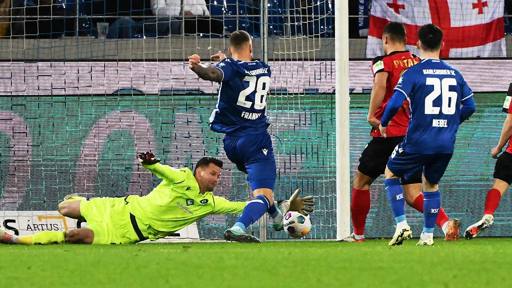 Der-Wiesbadener-Ivan-Prtajin-3-v-l-erzieelt-den-Treffer-zum-1-1