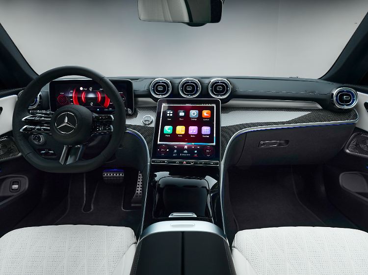 Display aus der C-Klasse, Elektronik aus der E-Klasse. Der neue Mercedes CLE verfügt über sämtliche Finessen, die bei den Schwaben heute State of the Art sind. Sei es künstliche Intelligenz oder die vielen Streaming-Angebote.