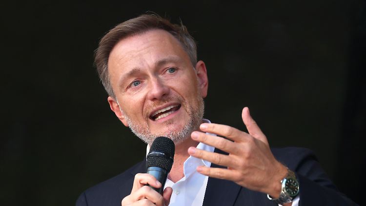 Lindner fordert, "alles, was rechtlich möglich ist" zu tun, "um die Zahlen irregulärer Einwanderung zu reduzieren".