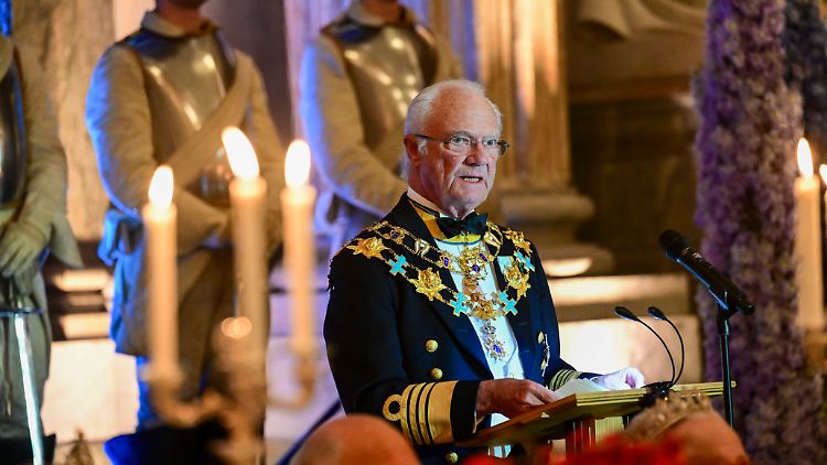 "Vor 50 Jahren stand ich hier zum ersten Mal als König von Schweden", sagte Carl XVI. Gustaf zur Eröffnung des Banketts.
