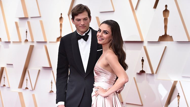 Kutcher und Ehefrau Mila Kunis hatten vor Verkündung des Strafmaßes für Danny Masterson "Charakter-Briefe" an die zuständige Richterin geschrieben.