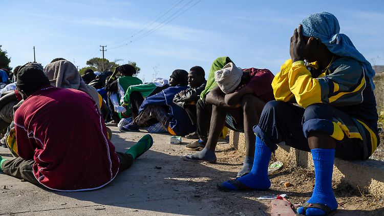 Aktuell versuchen viele Menschen aus Nordafrika auf die italienische Insel Lampedusa zu gelangen.