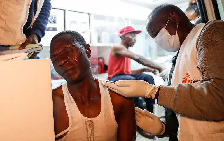 2024-02-02T012607Z-10971202-RC2YT5ANS8J6-RTRMADP-3-KENYA-FIRE