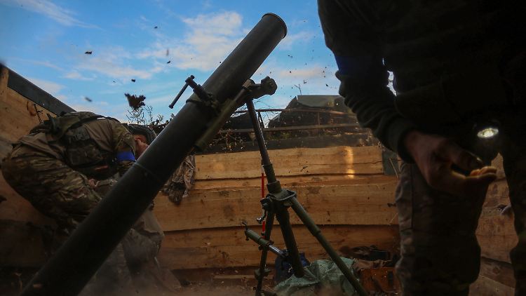 Bei Robotyne haben die Ukrainer zuvor eine verminte und befestigte russische Verteidigungslinie durchbrochen.