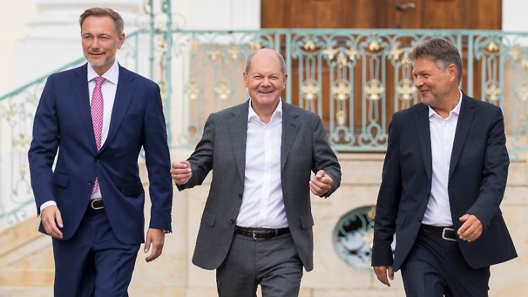 Die überdeutlich präsentierte gute Laune in der Ampelkoalition auf Schloss Meseberg ist beim Thema Migration scheinbar schon wieder verflogen.