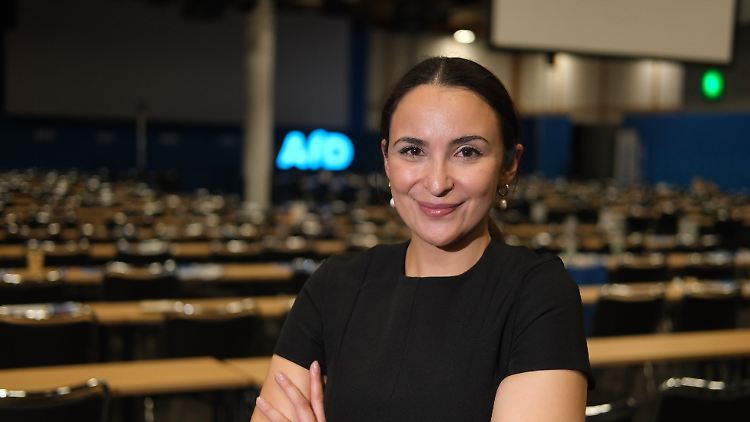 Listenplatz 14: Khan-Hohloch konnte nicht belegen, ein Studium der Religionswissenschaft und des öffentlichen Rechts absolviert zu haben, heißt es aus dem AfD-Vorstand. 