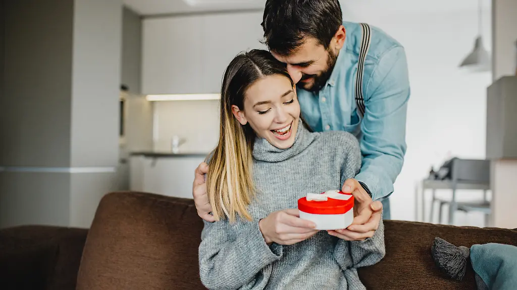 Diese-Valentinstagsgeschenke-zaubern-den-Liebsten-ein-Laecheln-auf-die-Lippen