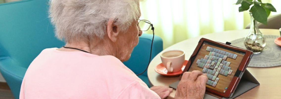 seniorin tablet.jpg