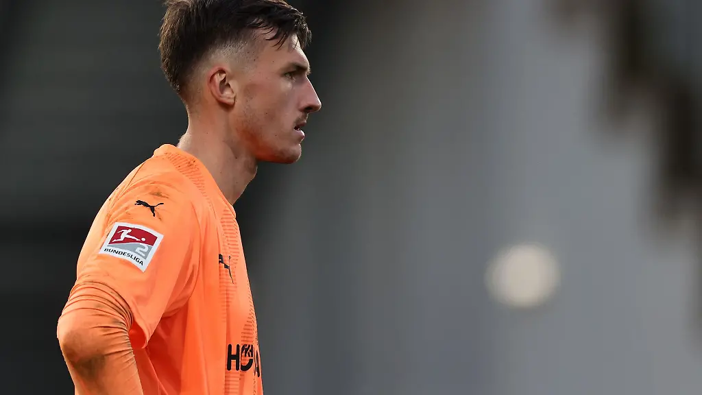 Der-Fuerther-Torhueter-Andreas-Linde-reagiert