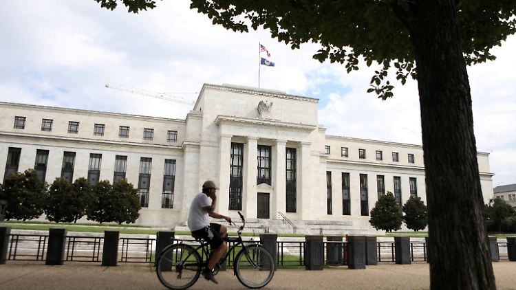 Die Bankbilanzen sind etwas riskanter und die Ausgaben höher, fasst die Fed die Test-Ergebnisse zusammen.