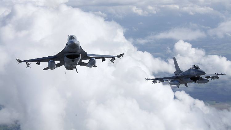 Brüssel lässt derzeit prüfen, wie seine alten F-16-Jets in der Ukraine eingesetzt werden könnten.